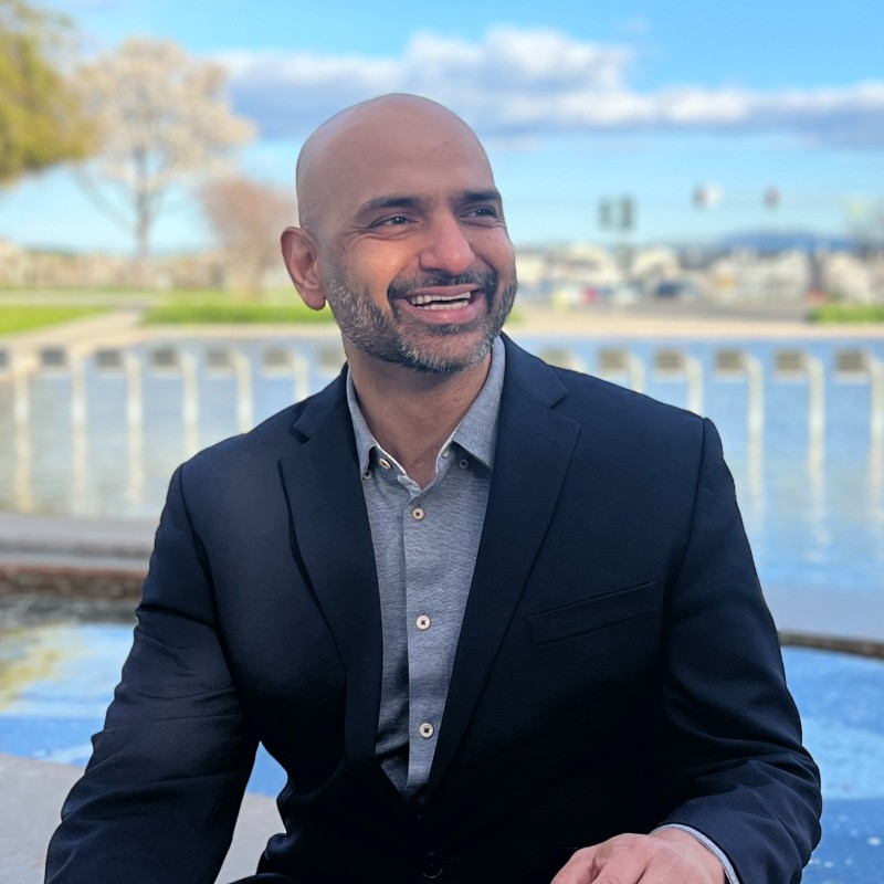 Portrait of Gaurav Rastogi, faculty at First Bridge Business School